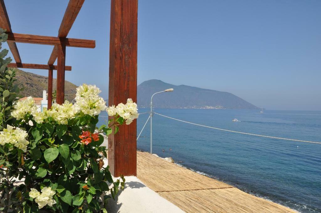 Nerossidiana Sul Mare Di Lipari Appartement Buitenkant foto
